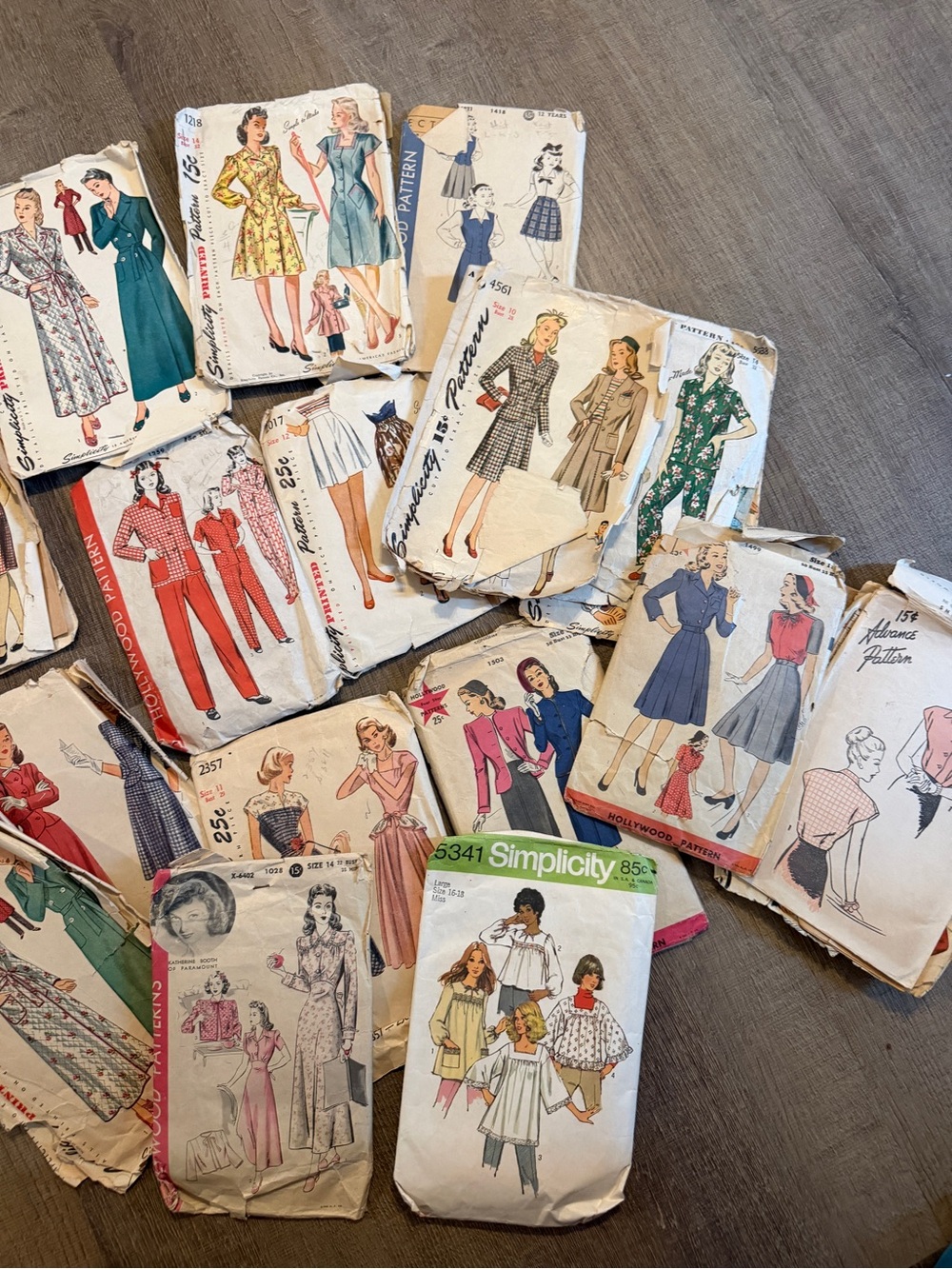 Vintage Clothing Patterns - Picture 3 of 4